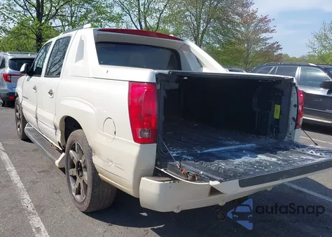 2004 Cadillac Escalade Ext Standard z USA, uszkodzony, nr VIN 3GYEK62N34G304883